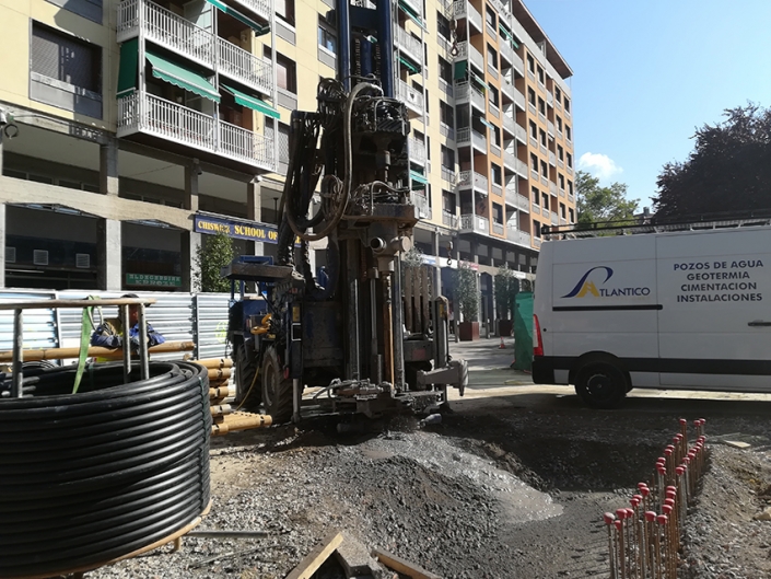 Maquinaria de construcción en la calle